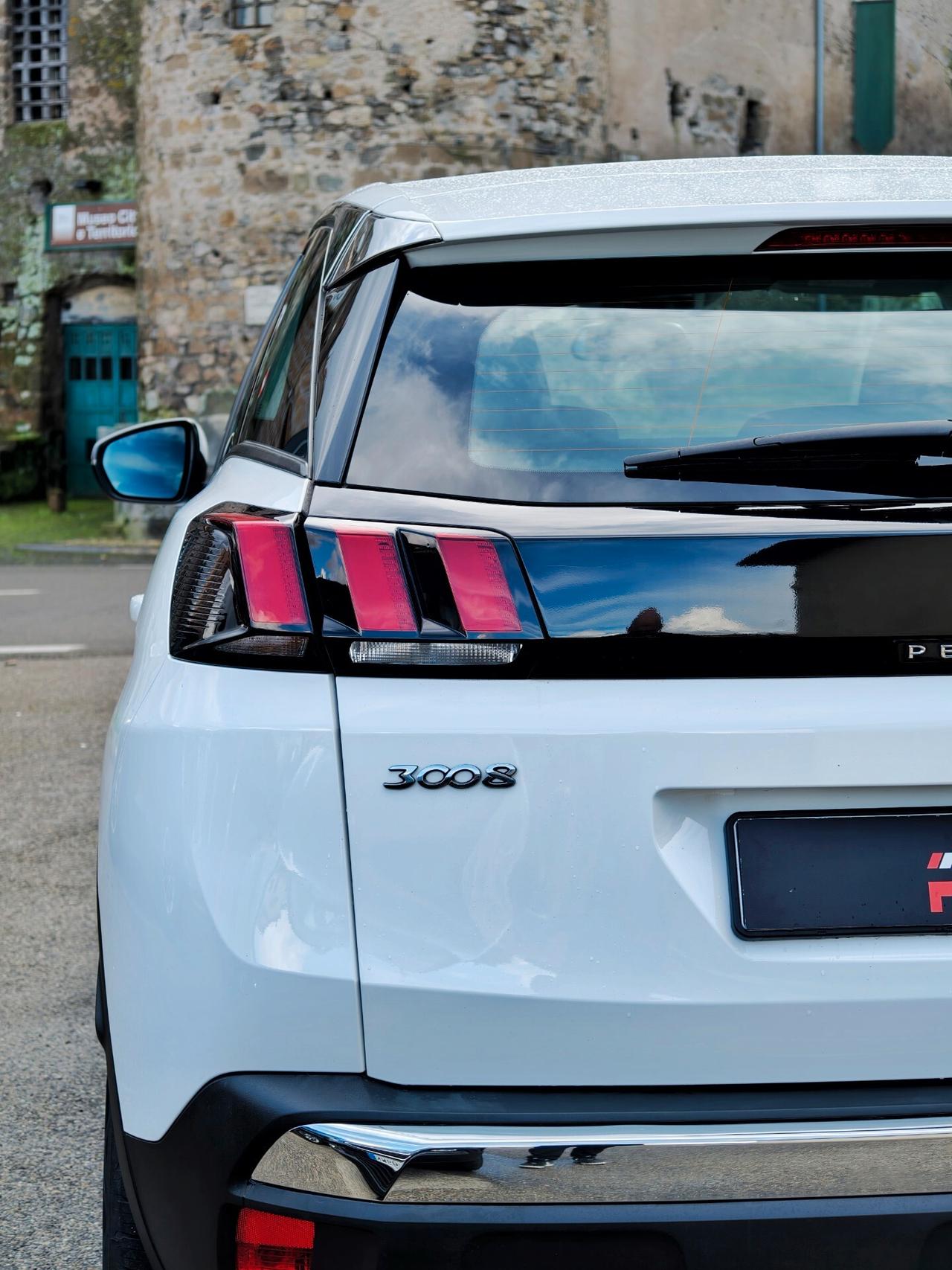 Peugeot 3008 130cv EAT8 Business