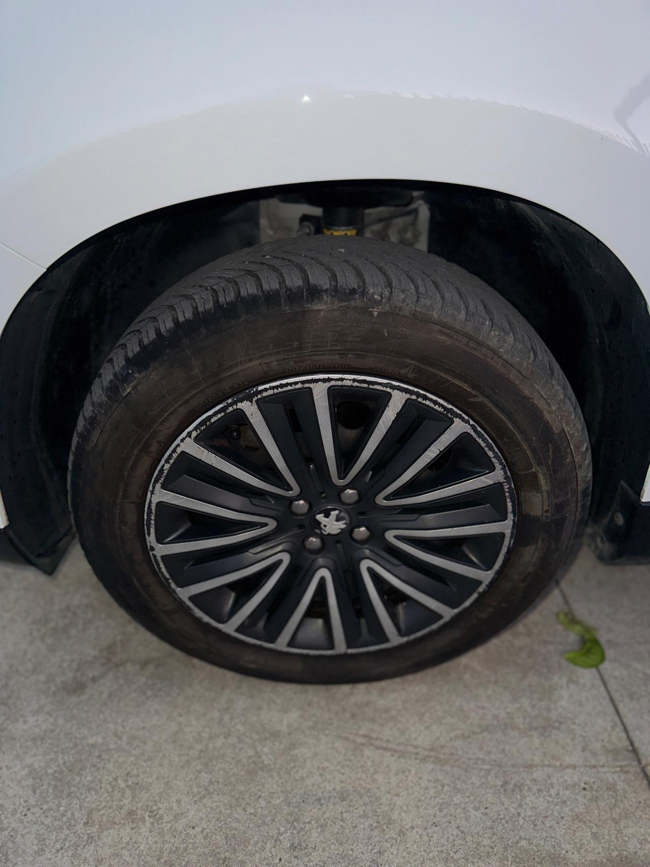 PEUGEOT 2008 (anno 2018)
