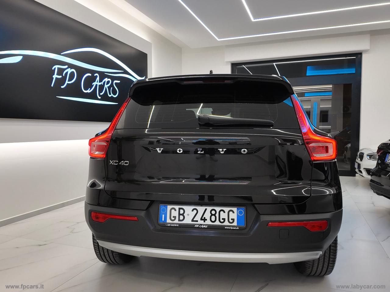 VOLVO XC40 D4 AWD Geartronic Momentum