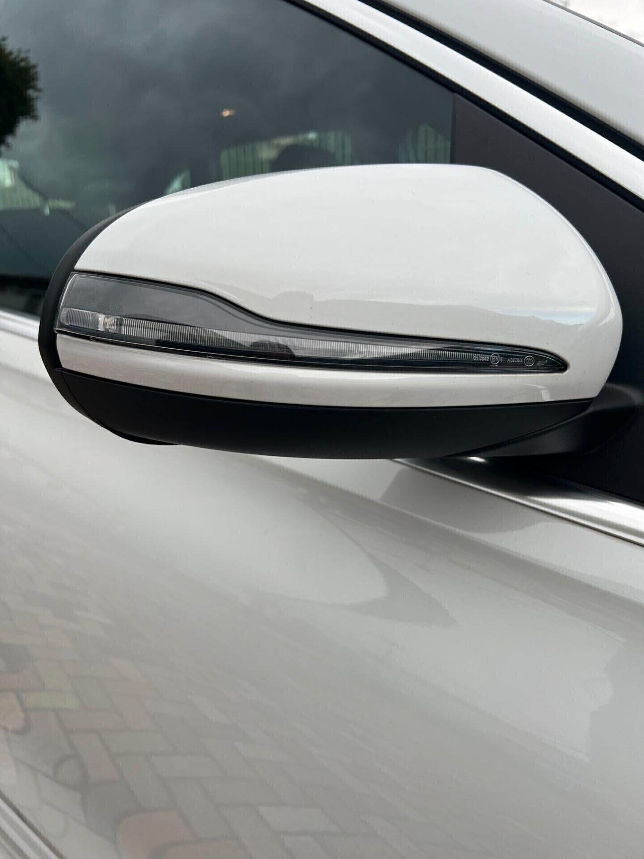 Mercedes-benz B 200 d Premium