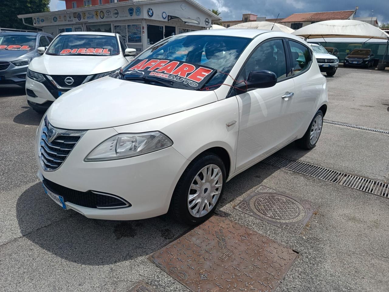 Lancia Ypsilon 1.2 69CV 5 porte S&S Gold