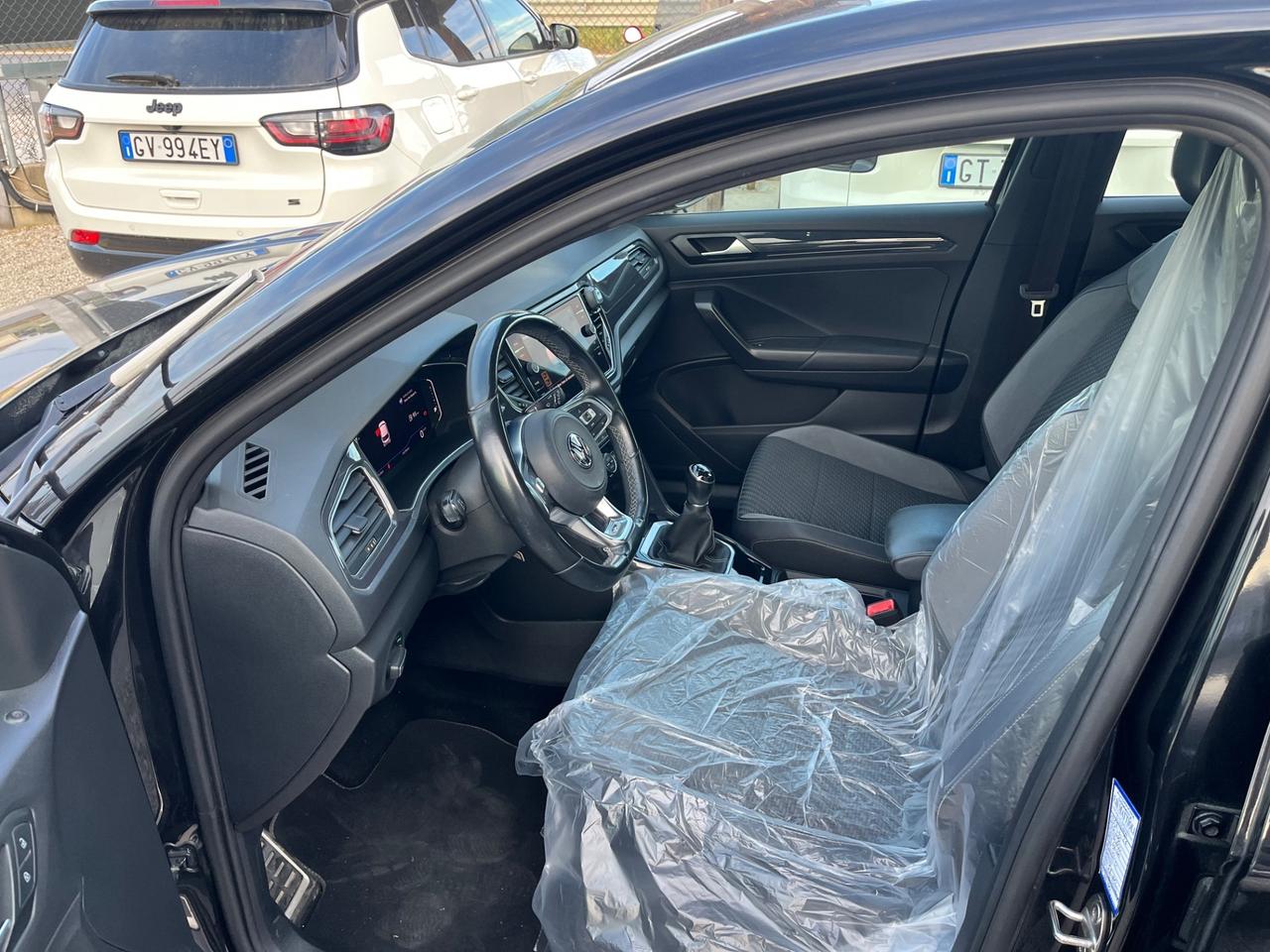 Volkswagen T-Roc 1.6 TDI R-Line