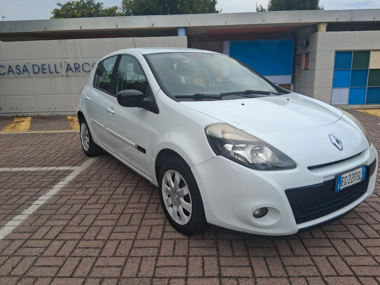 Renault Clio 1.2 16V 5 porte GPL Dynamique