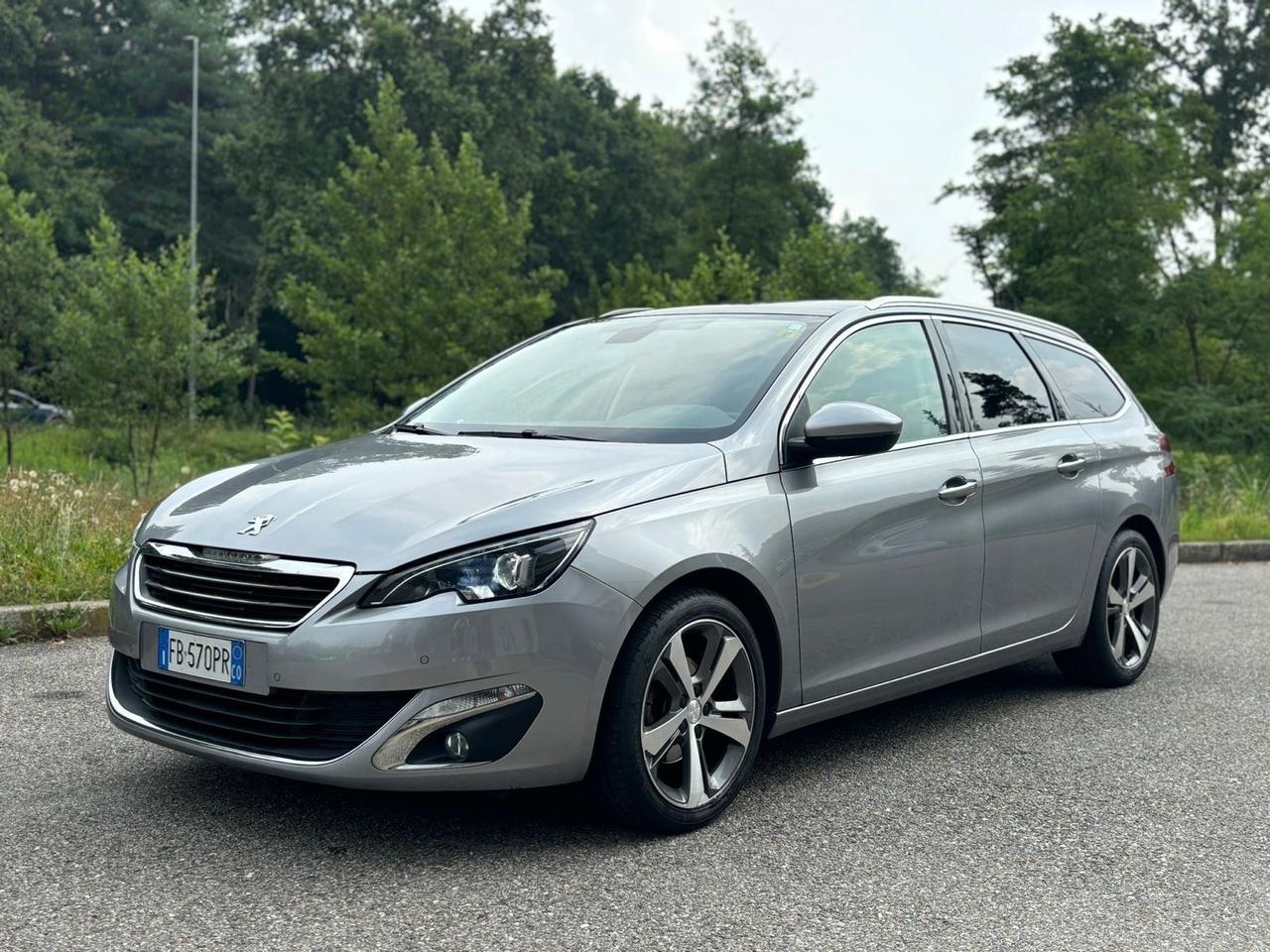 Peugeot 308 BlueHDi 120 S&S EAT6 SW Allure