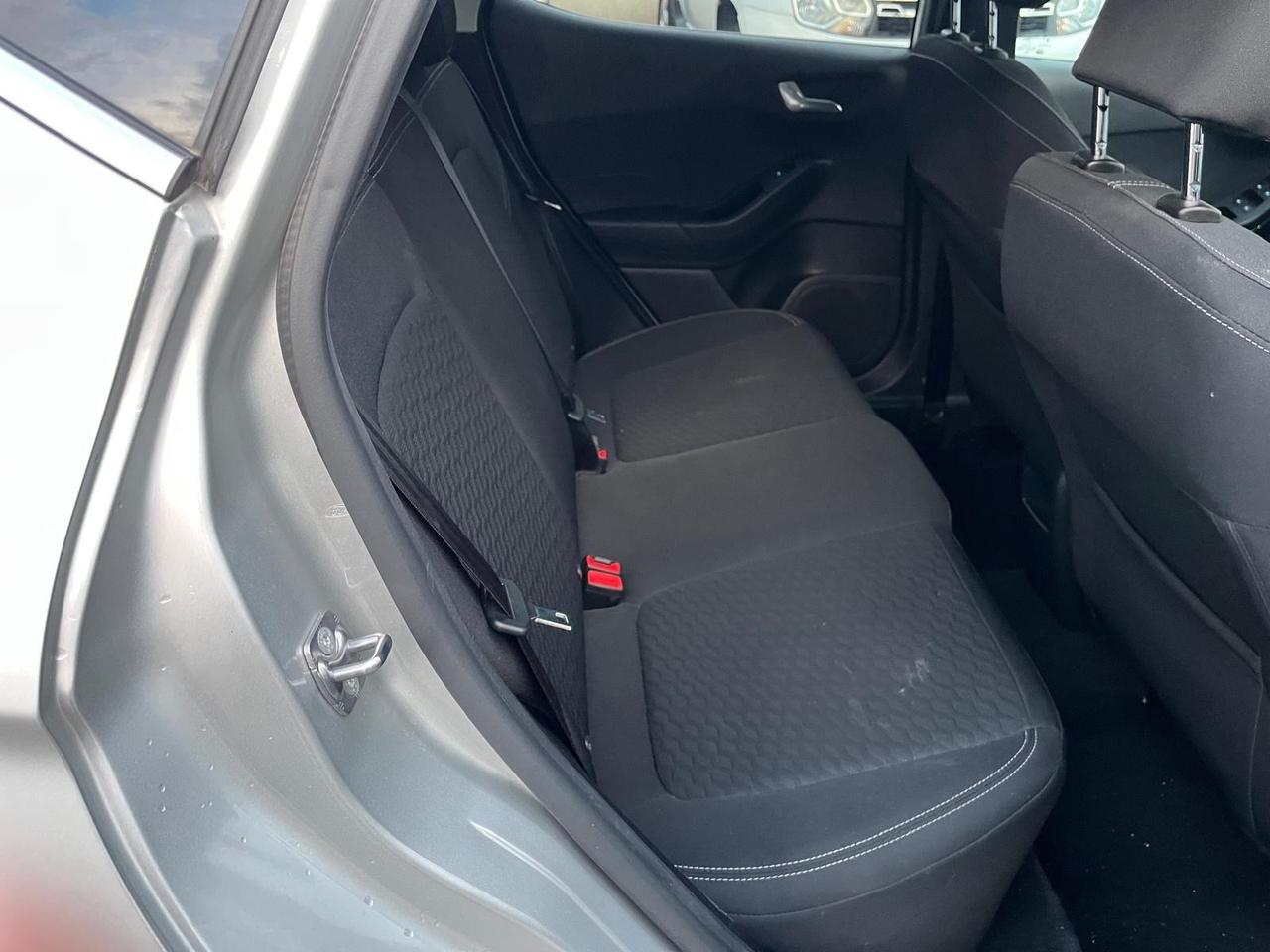 Ford fiesta 5P-1100 benz-km 42000-2023