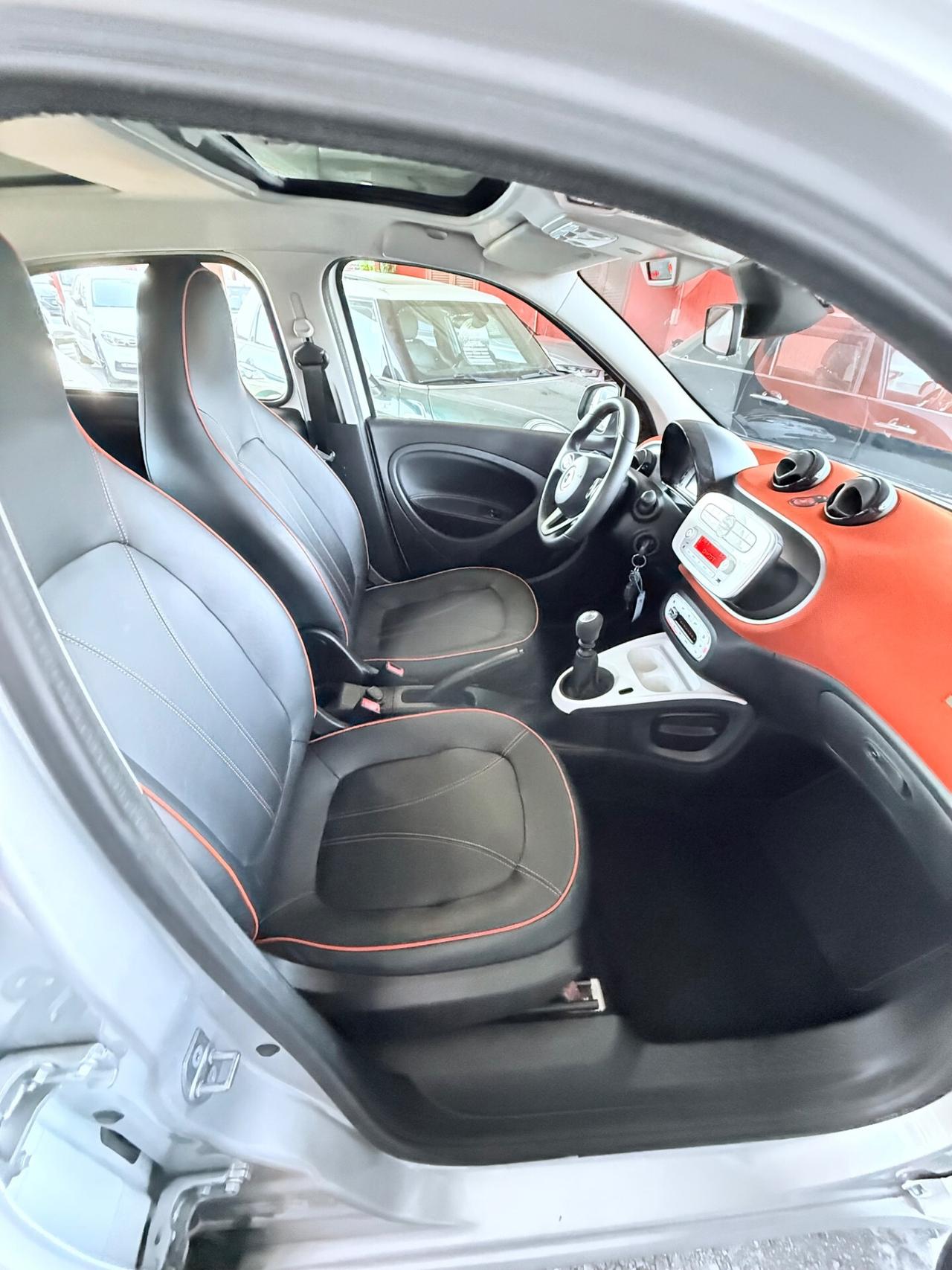 ForFour 1.0 90 CV/( 25 MILA KM )/permute/garanzia/unipro