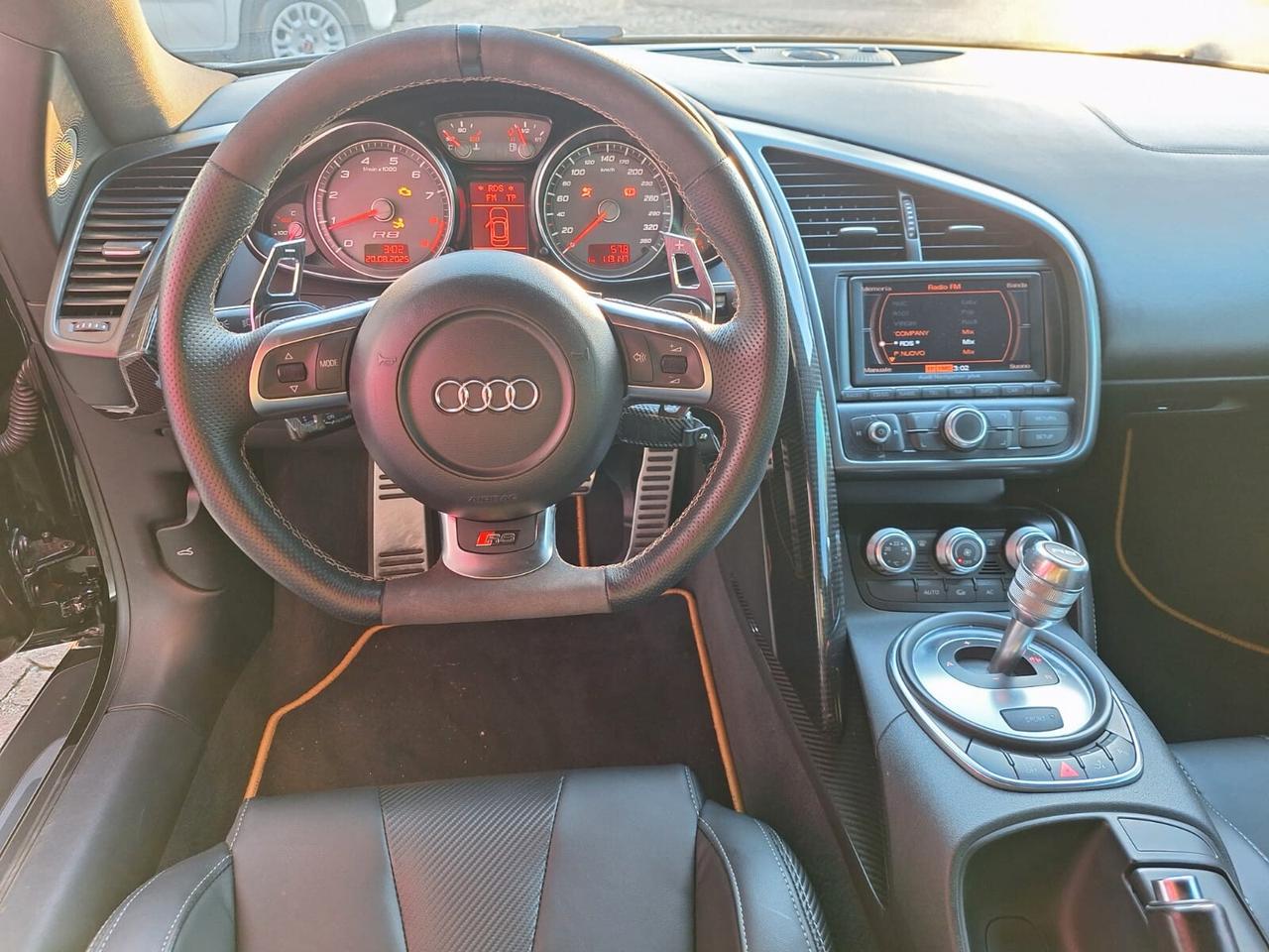 Audi R8 4.2 V8 FSI quattro R tronic