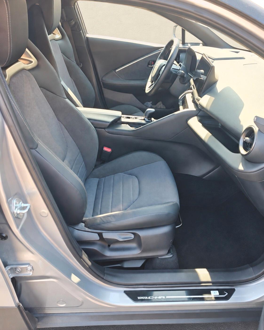 TOYOTA C-HR 1.8 FULL HYBRID 140 CV LOUNGE E-CVT