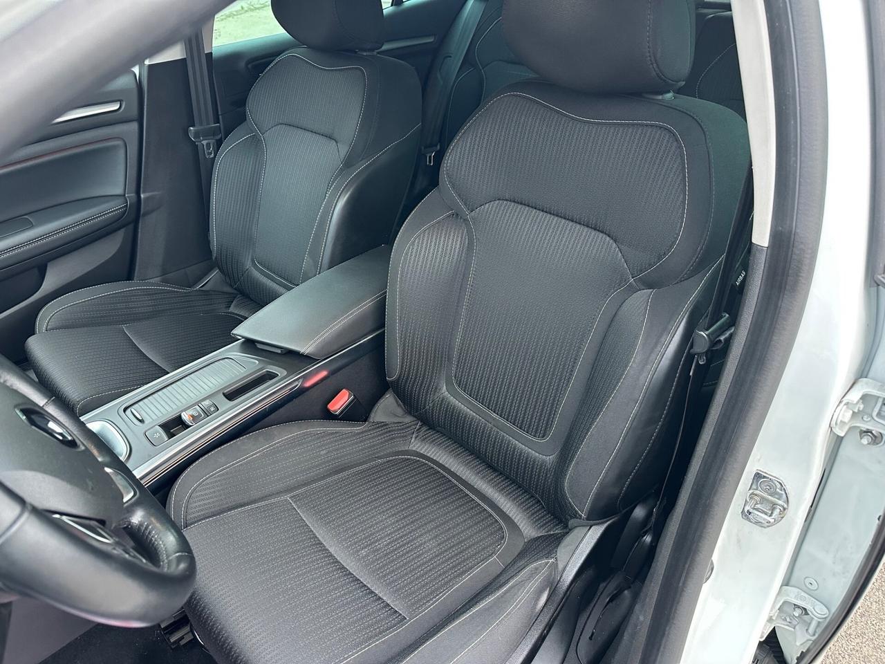 Renault Megane 2019 1.5 dCi 115 CV AUTOM. INTENS