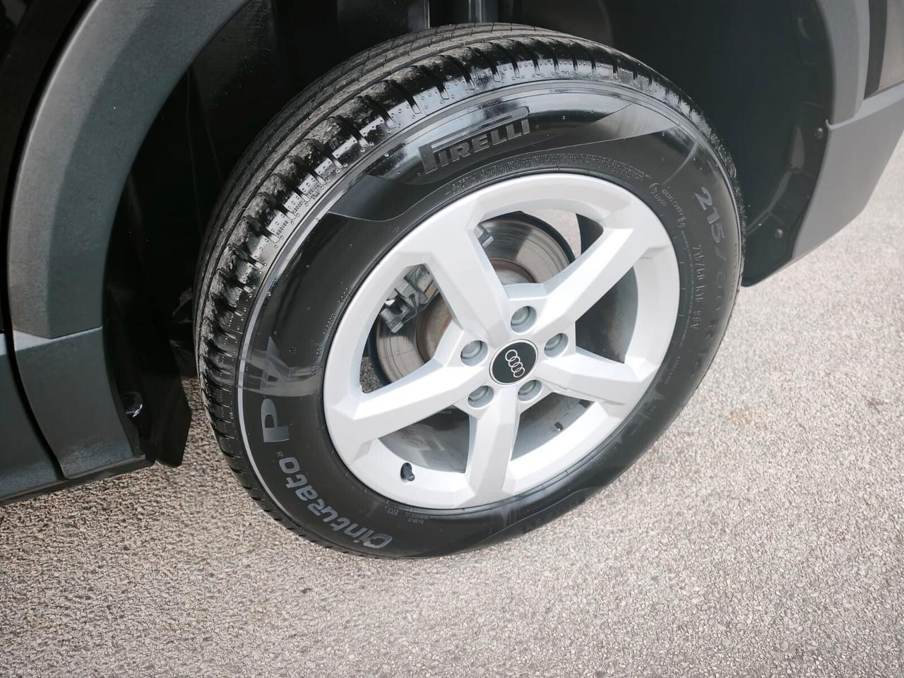 AUDI Q2 30TDI STronic Business