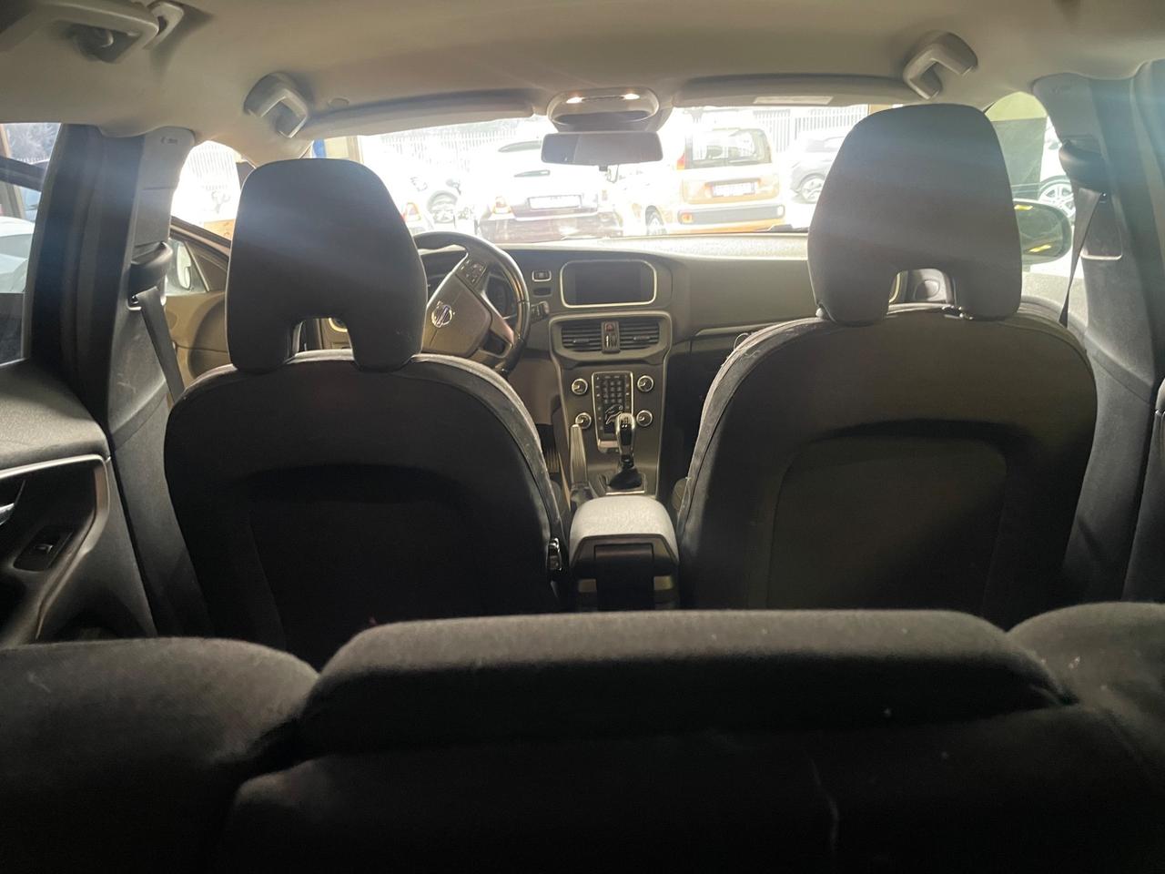 Volvo V40 D2 1.6 Momentum - Nessun vincolo -