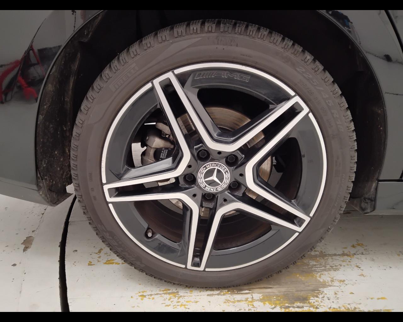 Mercedes-Benz CLA Sh.Brake - X118 - CLA Shooting Brake 200 d Premium auto