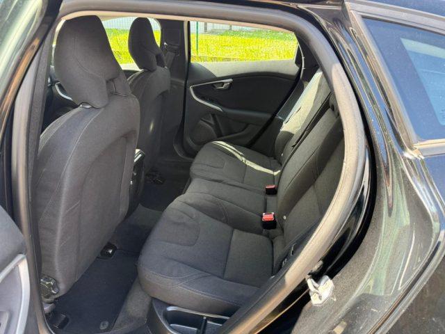 VOLVO V40 D2 1.6 Kinetic NEOPATENTATI - CLIMA AUT. - 16