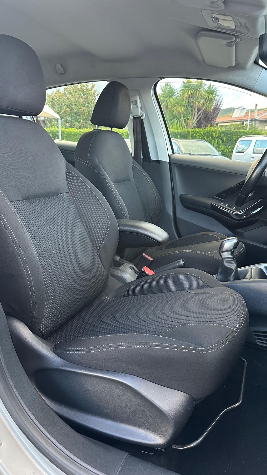 Peugeot 208 BlueHDi 75 5 porte Allure