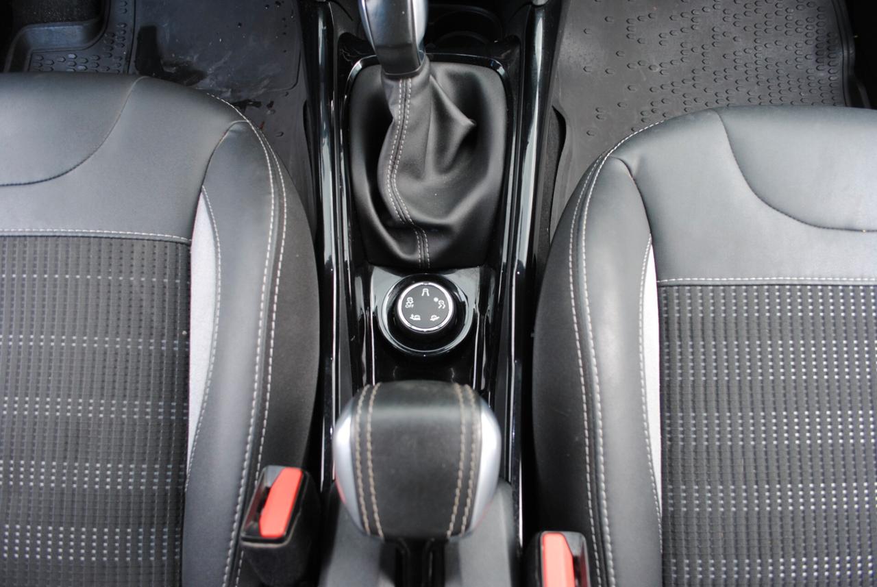PEUGEOT 2008 1.6 HDI 99 CV OK NEOPATENTATI