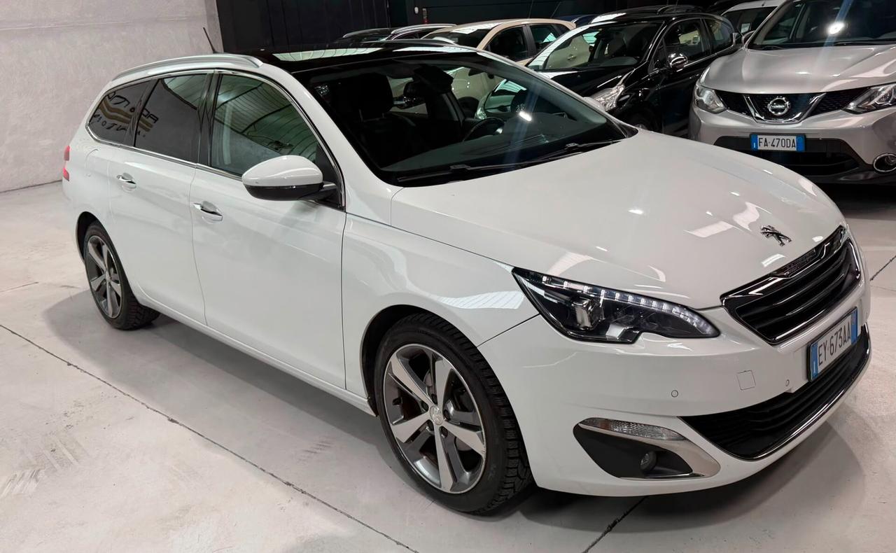 Peugeot 308 Tetto+Pelle+Led+Navigatore