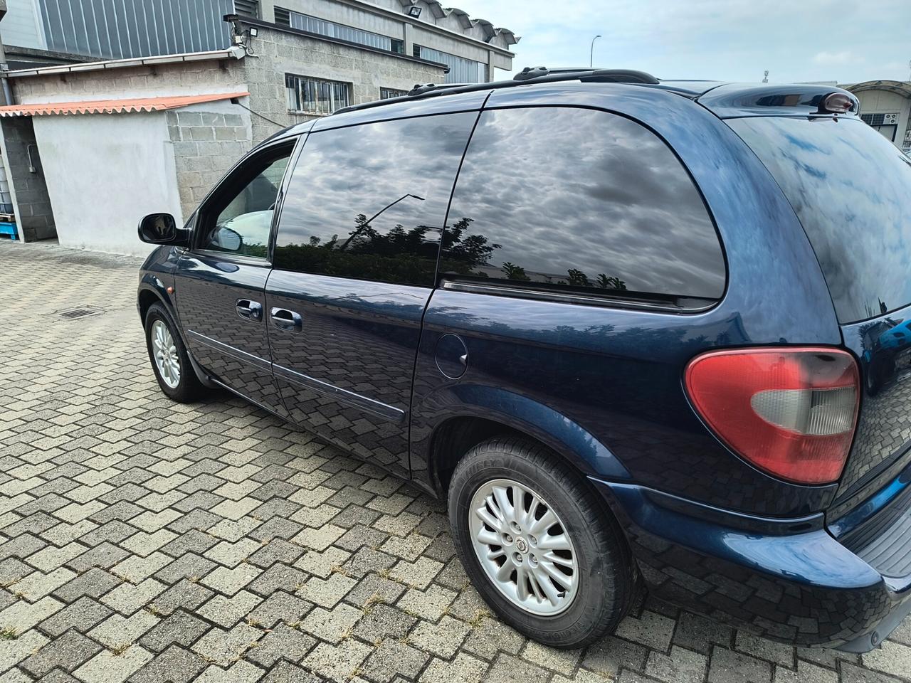 Chrysler Voyager 2.5 CRD cat LX Leather
