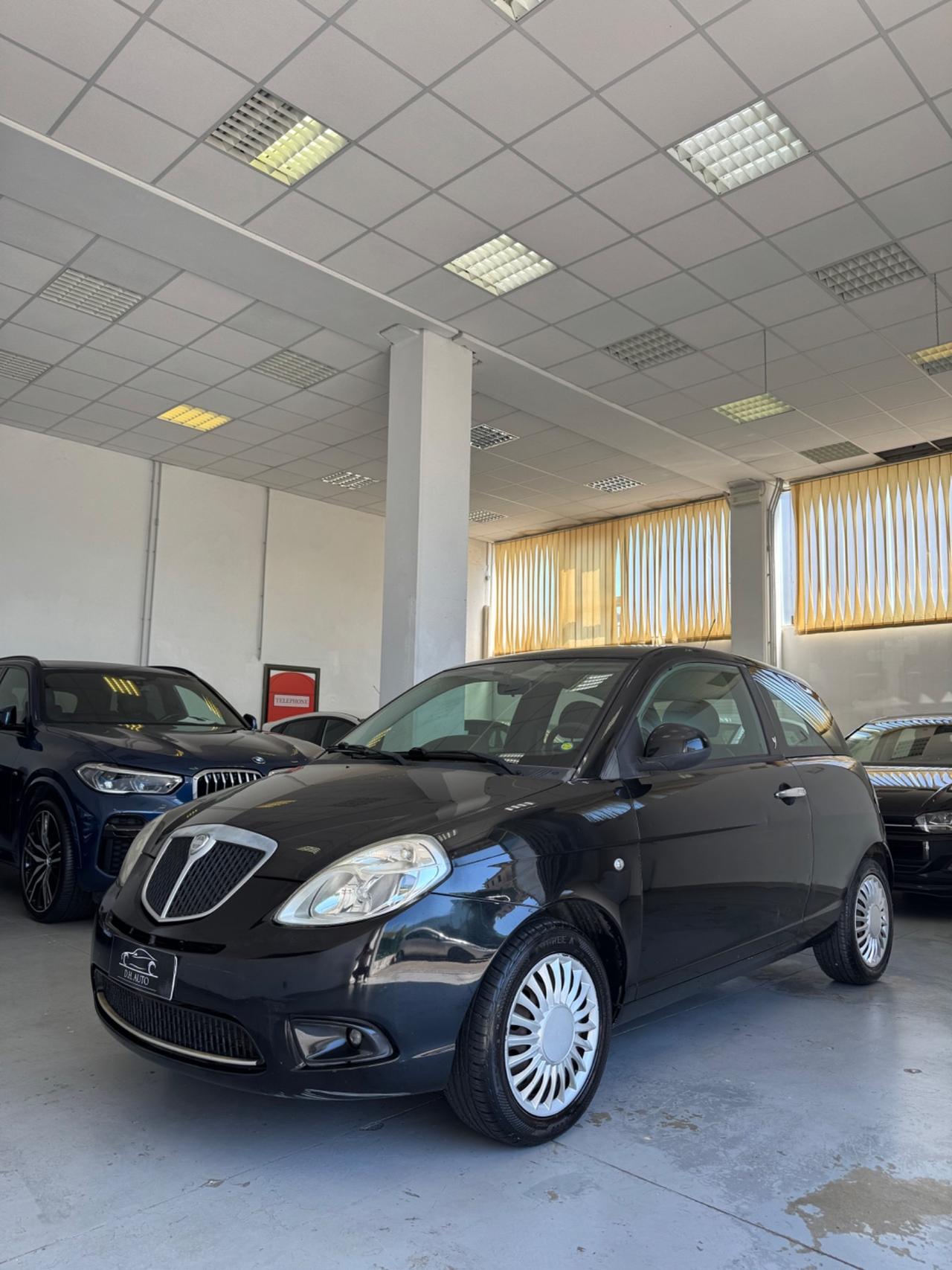 Lancia Ypsilon 1.2 69 CV Platinum