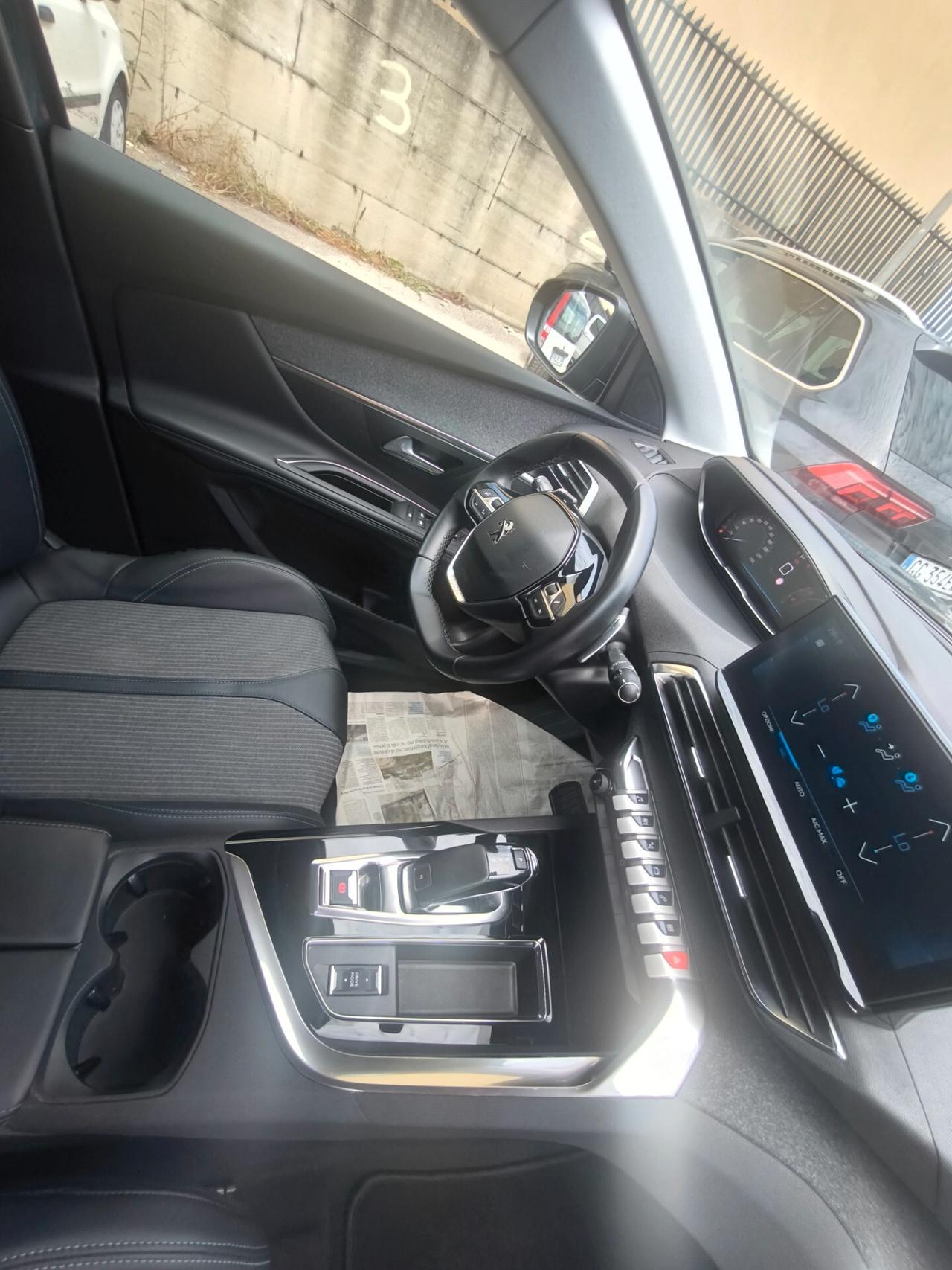 Peugeot 3008 BlueHDi 130 S&S EAT8 Allure Pack Keyless