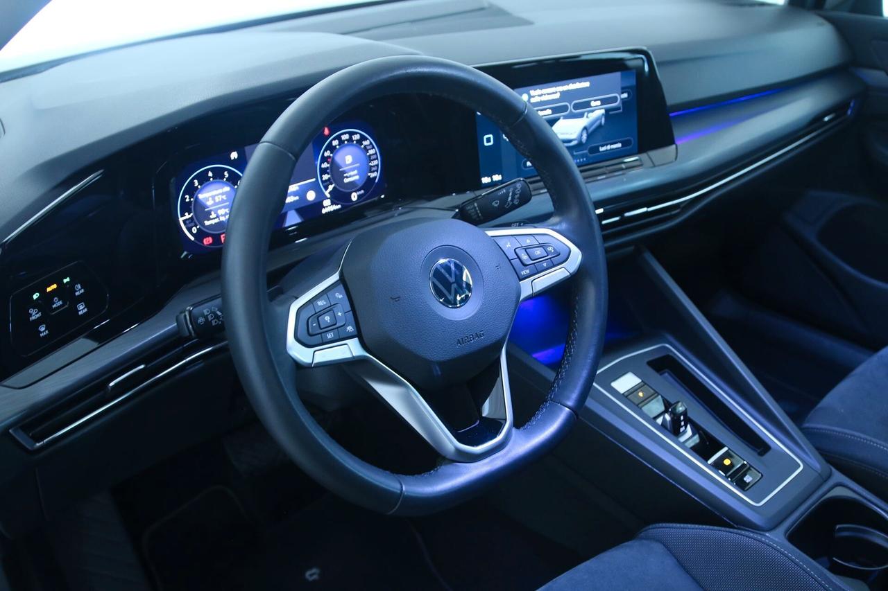 Volkswagen Golf 1.5 eTSI 130CV DSG