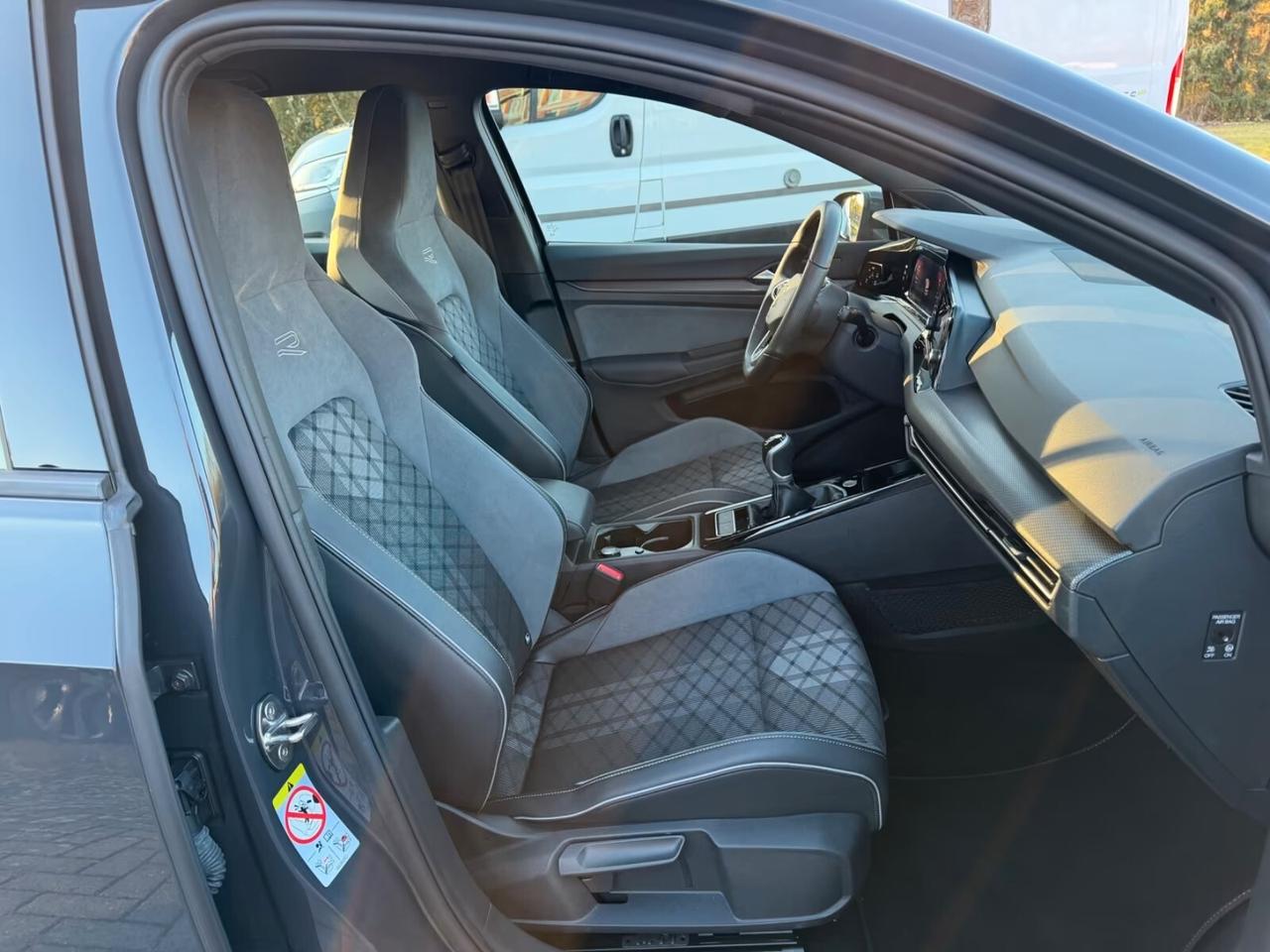 Volkswagen Golf VIII Lim. R-Line