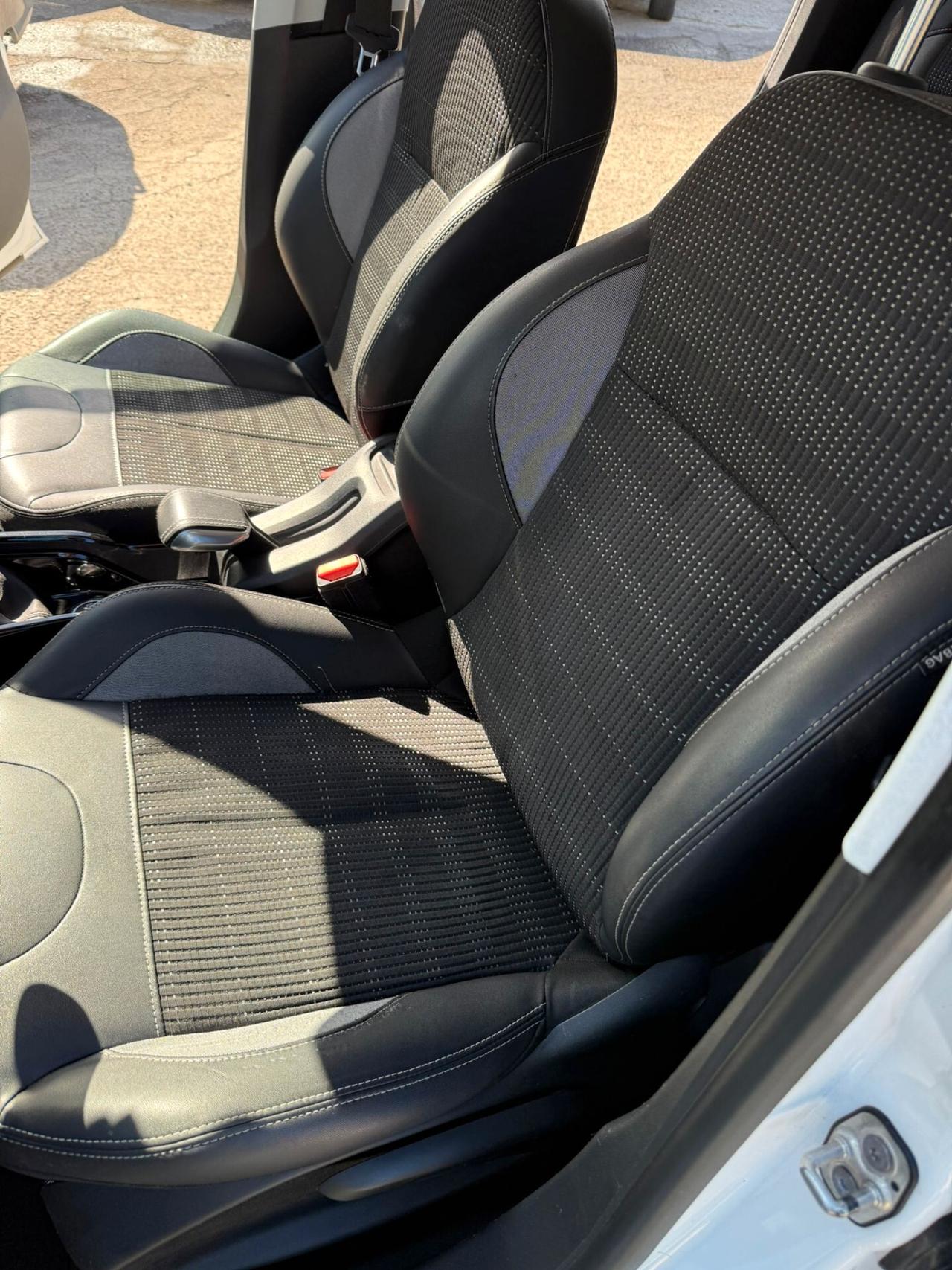 Peugeot 2008 BlueHDi 100 S&S Allure