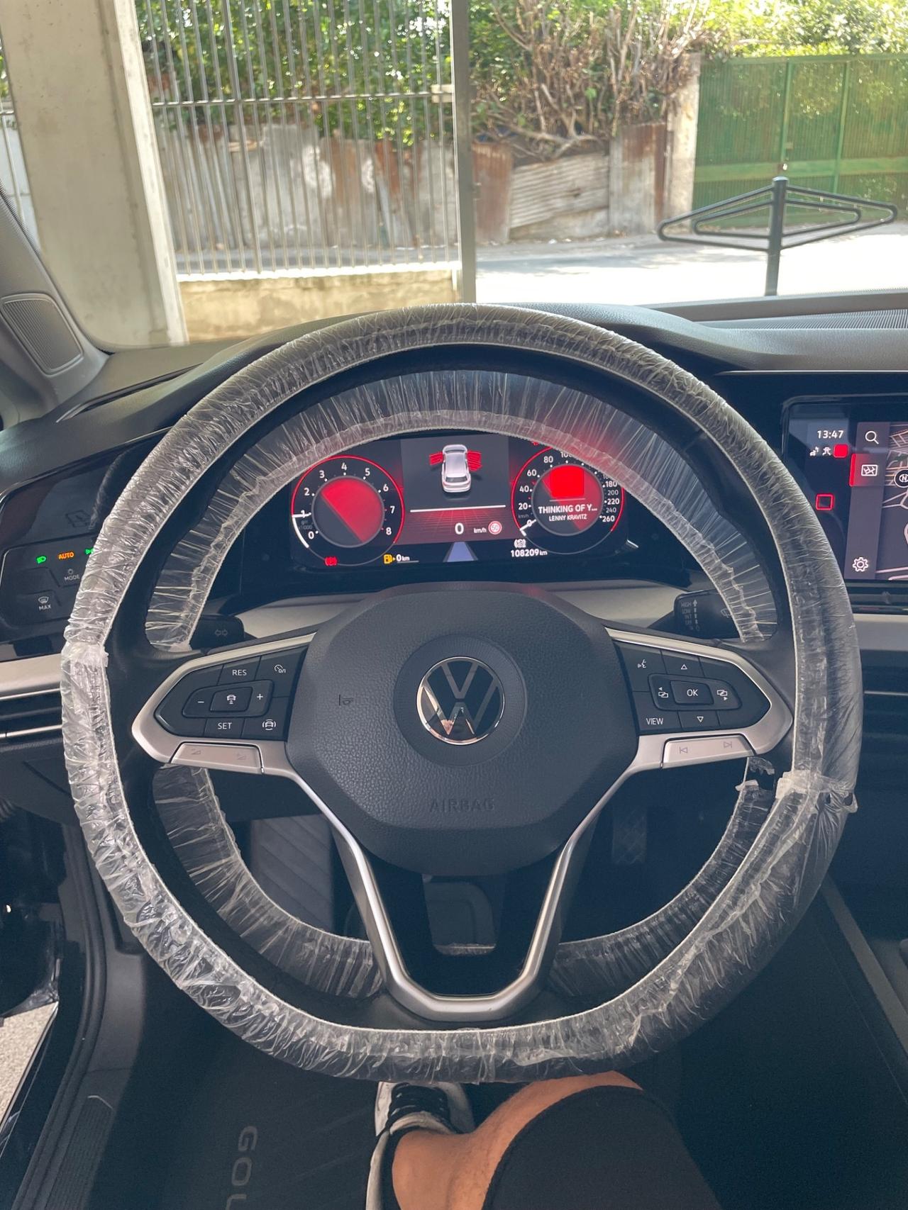 VOLKSWAGEN GOLF 8 1.0 TSI 110 CV EVO LIFE FULL GARANZIA UFFICIALE FINO 9/2027