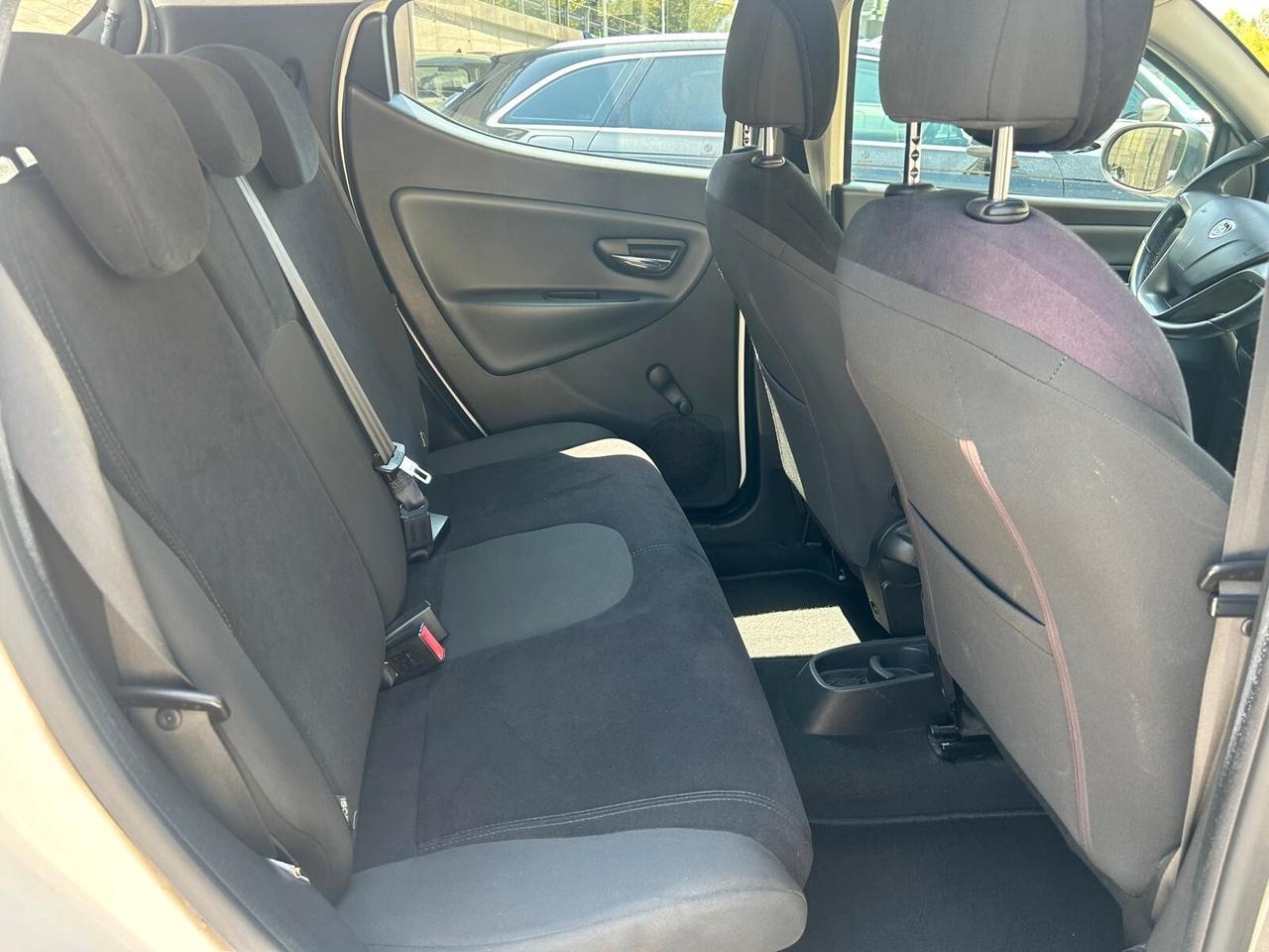 Lancia Ypsilon 1.2 69 CV 5 porte S&S Gold