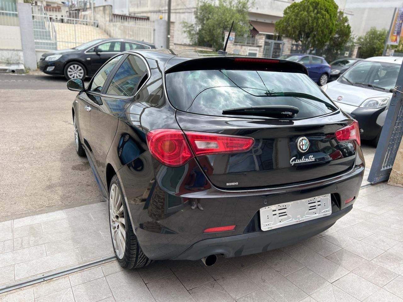 Alfa Romeo Giulietta 1.6 105 CV-2014-NAVI-PELLE TOTALE