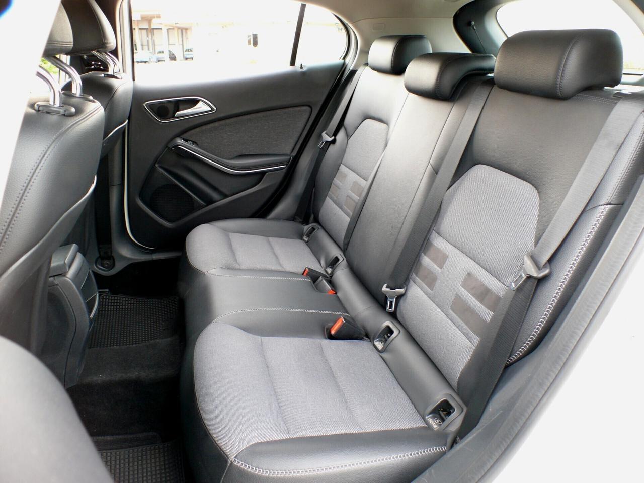 Mercedes-benz GLA 200 GLA 200 d - (M1324)