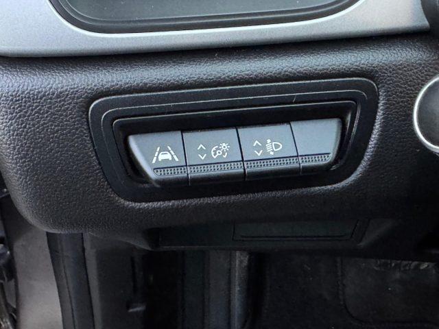 RENAULT Captur Blue dCi 115 CV EDC Business