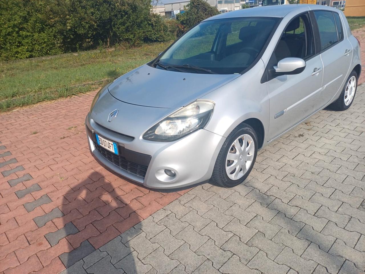 Renault Clio 1.2 16V 5 porte Dynamique