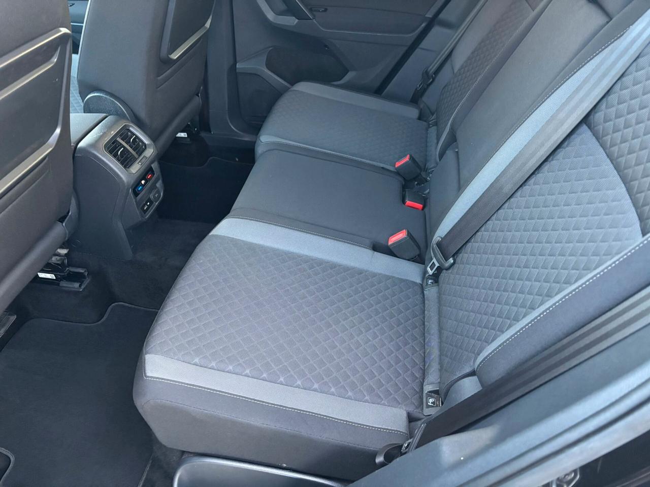 Volkswagen Tiguan 2.0 TDI SCR Style BlueMotion R LINE