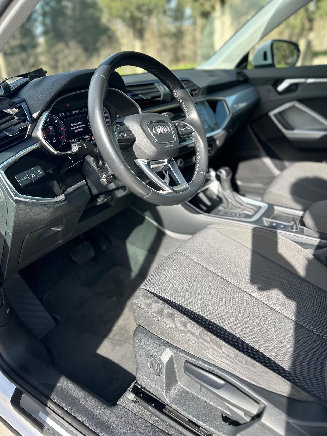 Audi Q3 35 TDI S tronic SPORT /matrix /full