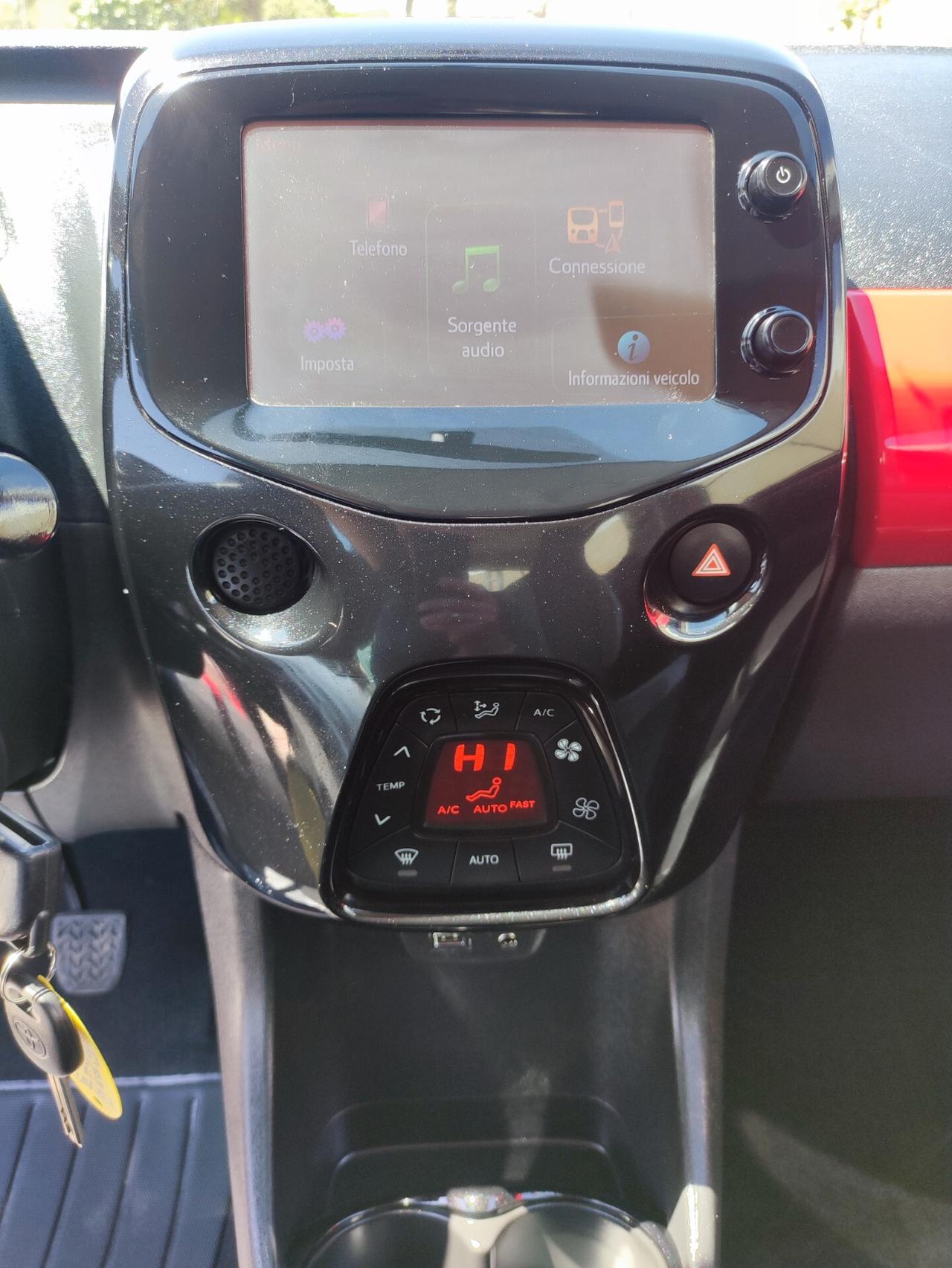 Toyota Aygo 1.0 VVT-i 69 CV 5 porte x-cool