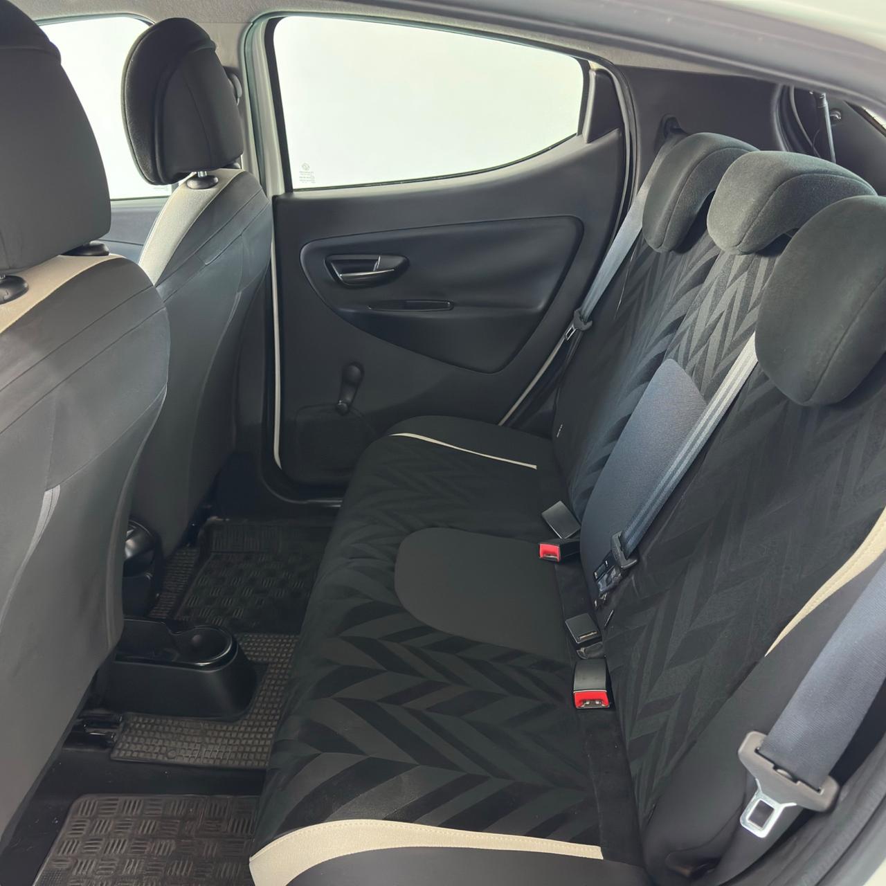 Lancia Ypsilon 1.2 69 CV 5 porte Gold my18