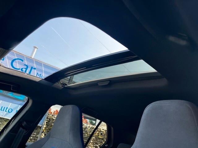 Volkswagen Golf VIII 2.0 tsi R 4motion 333cv dsg "AKRAPROVIC / TETTO APRIBILE / IQ LIGHT / ...