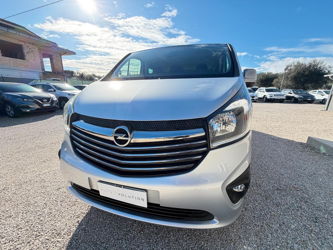 Opel Vivaro 1.6 BiTurbo 120 cv 9 posti 241.424 km