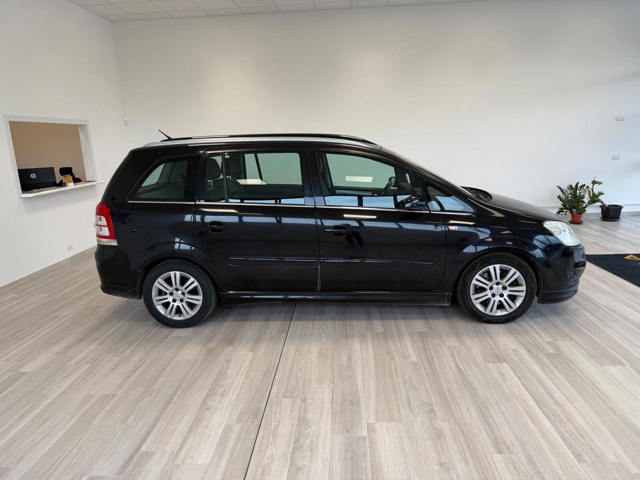 Opel Zafira 1.9 CDTI 120CV Cosmo 7 POSTI