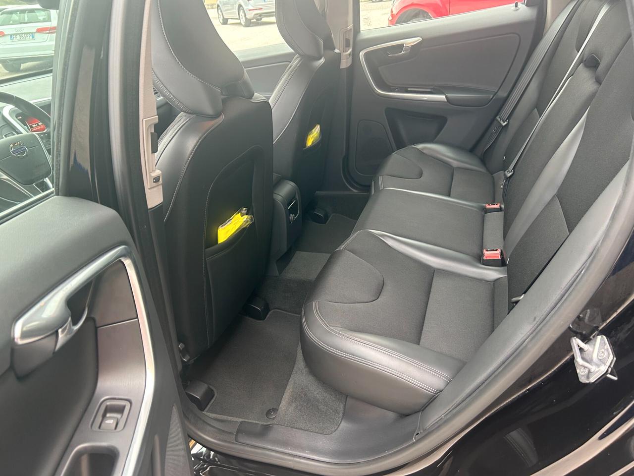 Volvo XC 60 D3 Geartronic R-design "AUTO"