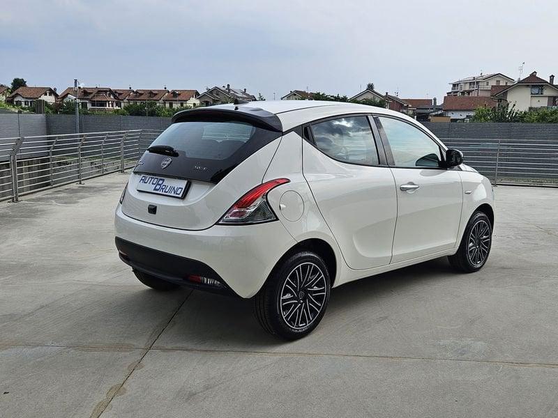 Lancia Ypsilon 1.0 FireFly 5 porte S&S Hybryd Gold con BONUS EASY GO'