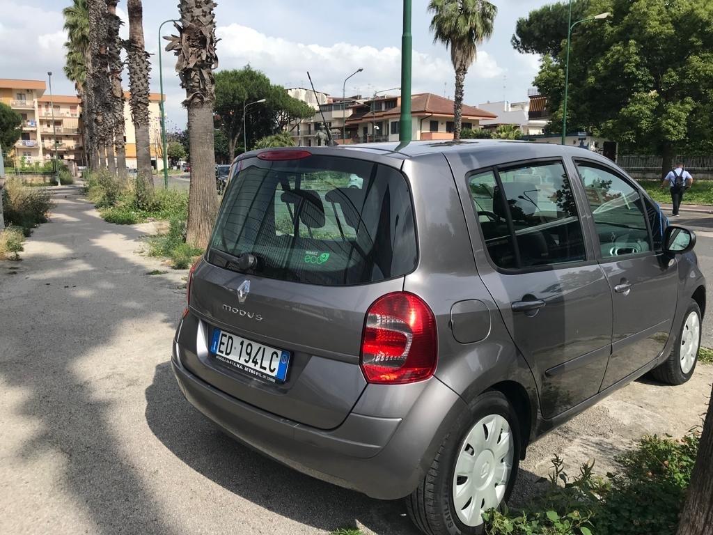 Renault Modus 1.2 16V Yahoo! 75 CV 55 KW auto pari al nuovo