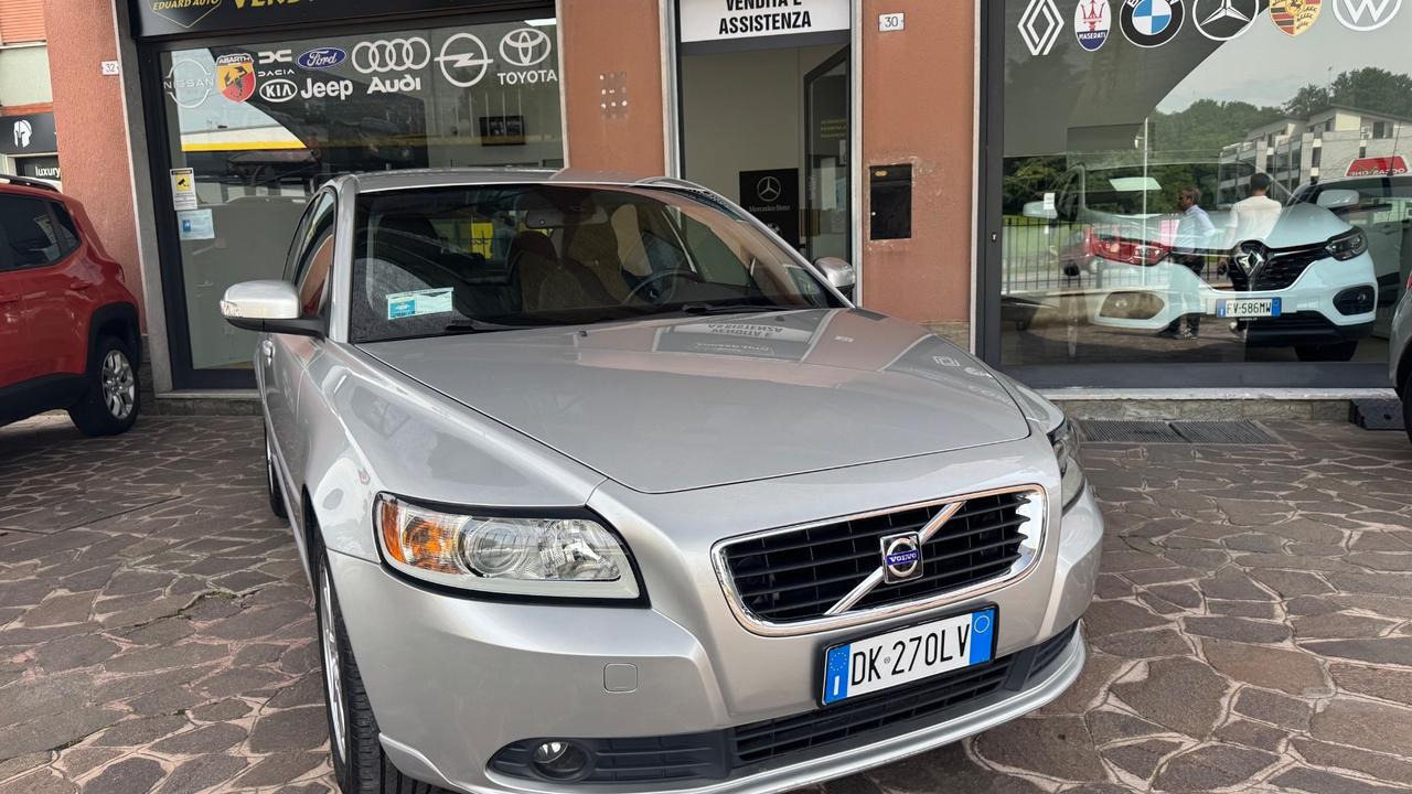 Volvo S40 2.0 D cat Momentum pari a nuova unico proprietario