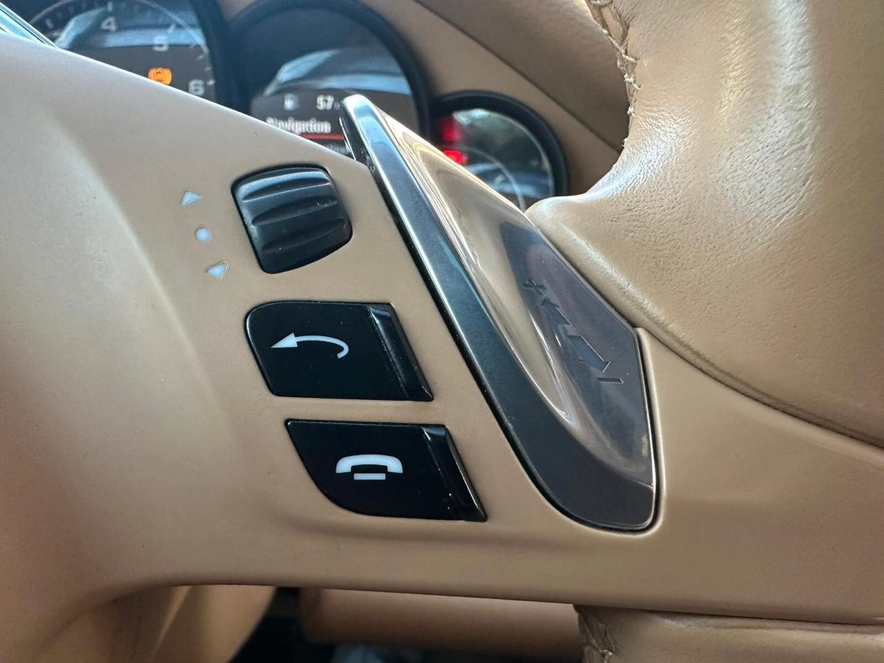 Porsche Panamera 3.6 PLATINUM 4