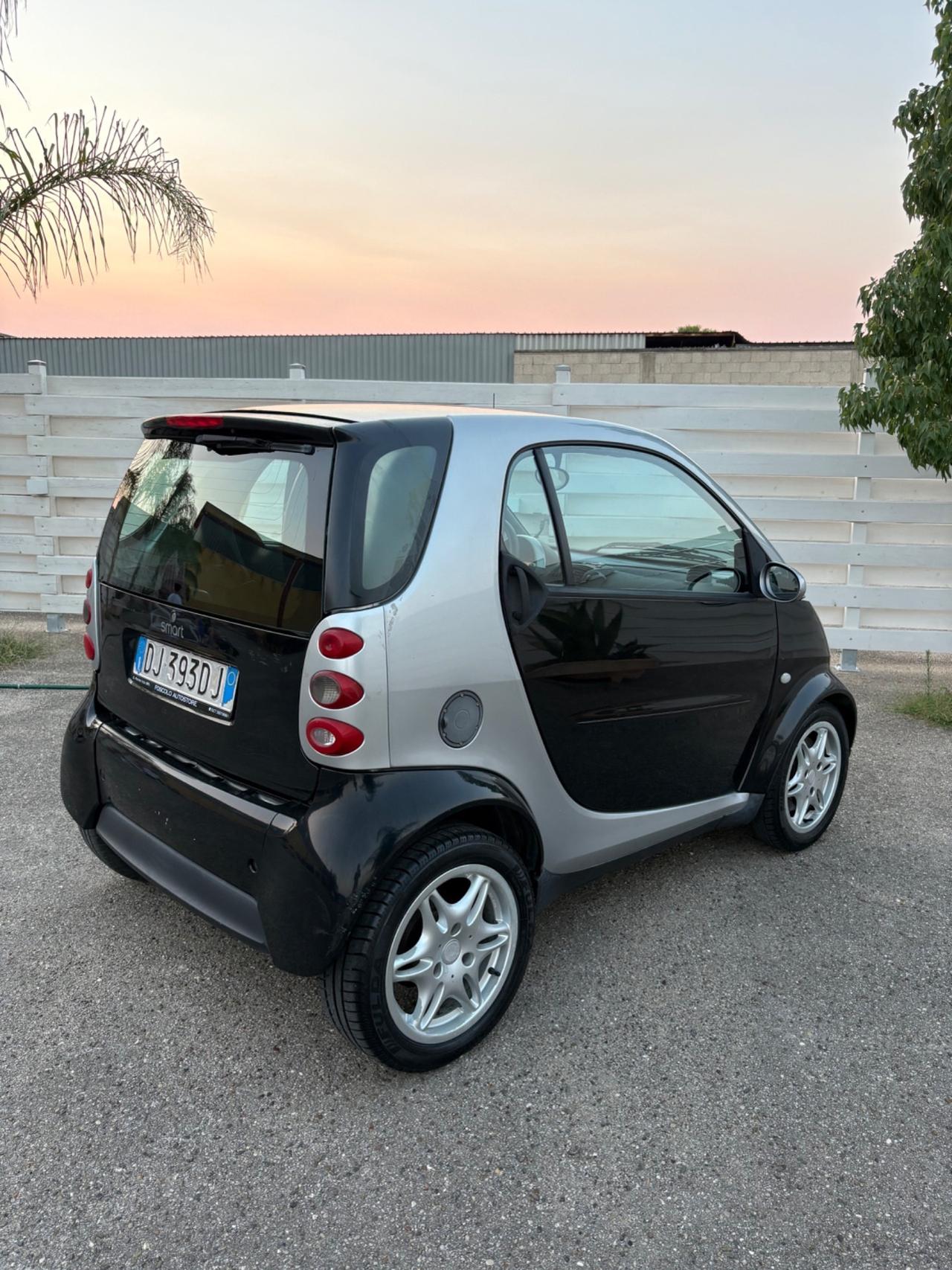 Smart 700 city-coupé