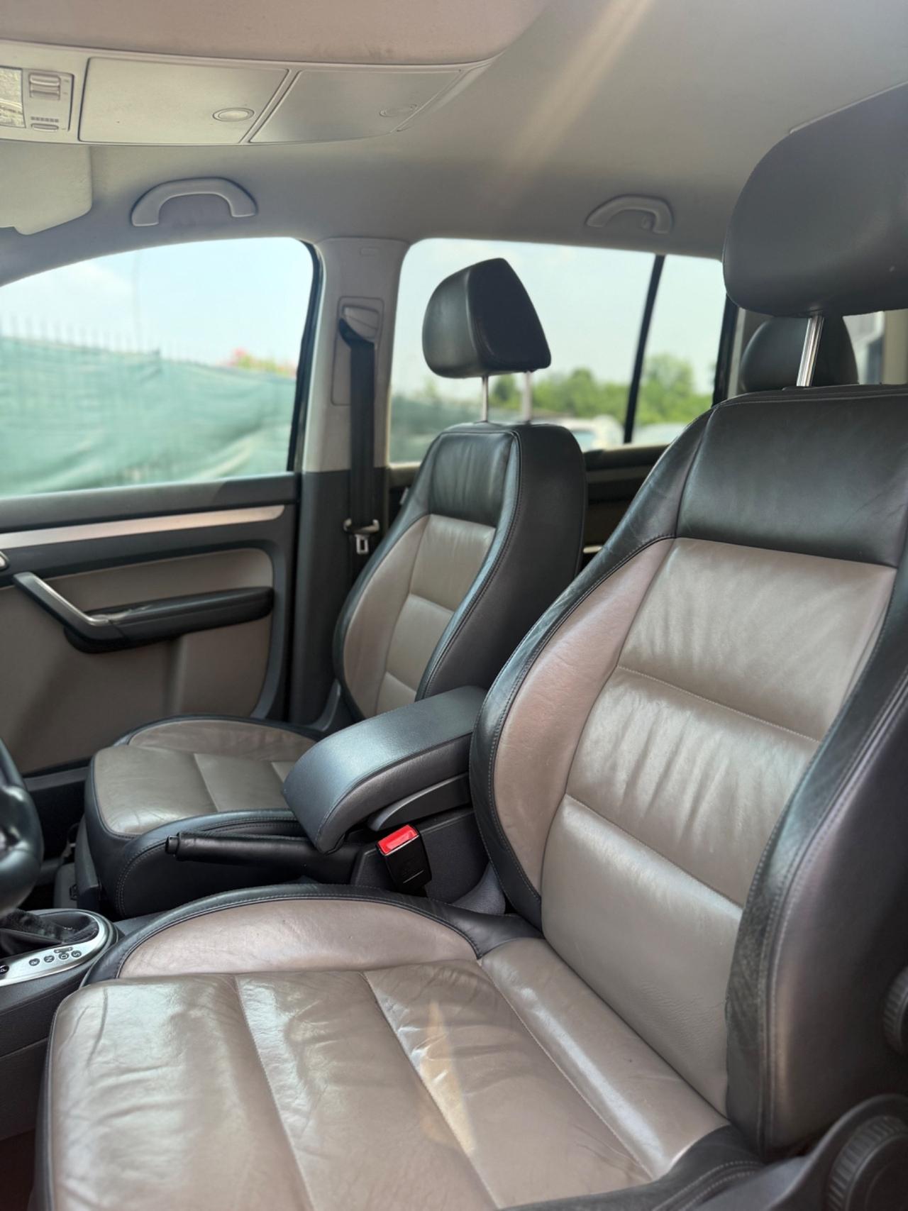 Volkswagen Touran 2.0 TDI DPF Highline