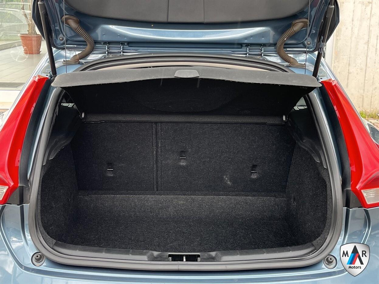 Volvo V40 D3 Geartronic Momentum