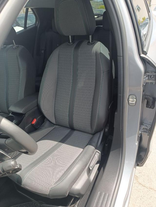 PEUGEOT 2008 BlueHDi 130 S&S EAT8 Allure