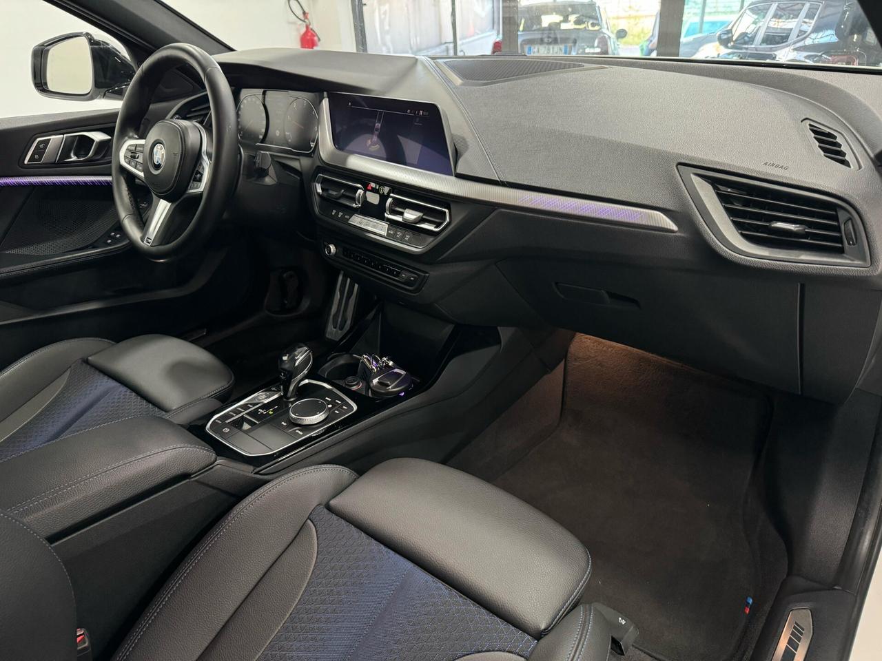 Bmw 116 116d 5p. Msport