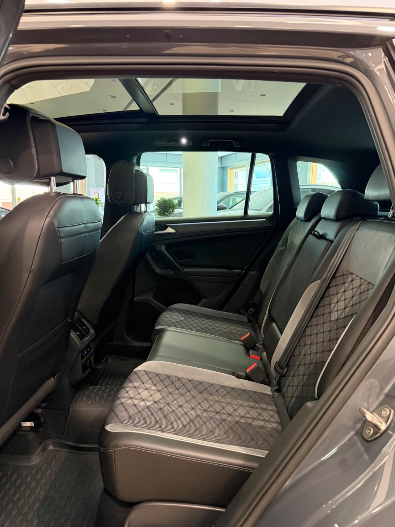 Volkswagen Tiguan 2.0 TDI 200 CV SCR DSG 4MOTION R-Line